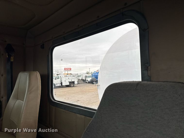 image for item EG2366 2005 Freightliner FLD vacuum truck