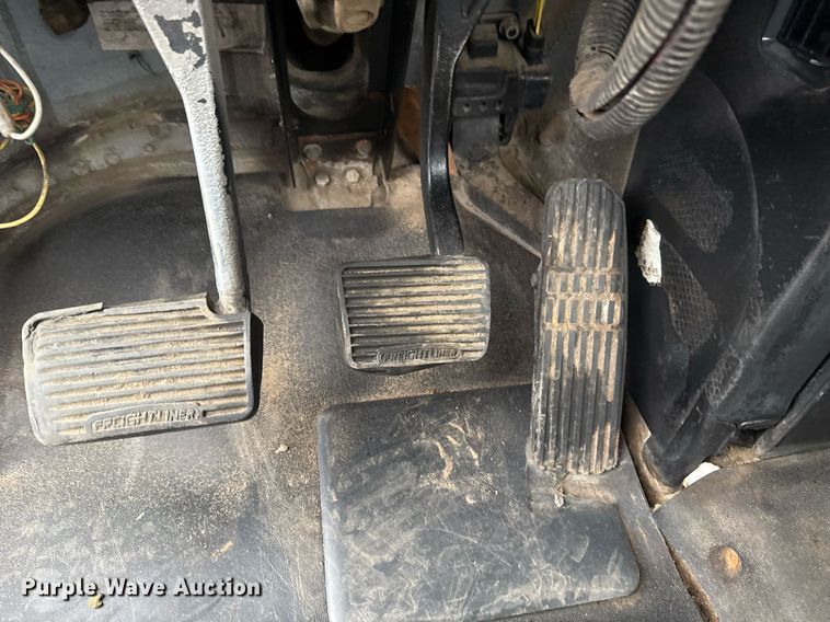 image for item EG2366 2005 Freightliner FLD vacuum truck