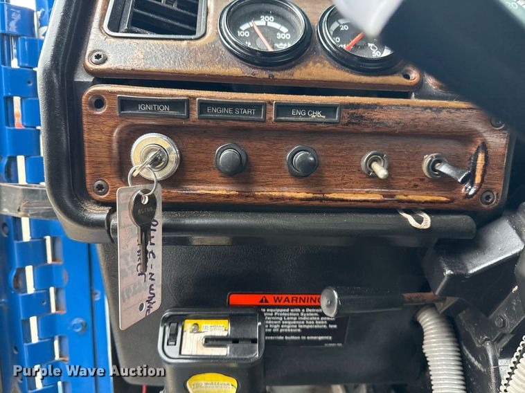 image for item EG2366 2005 Freightliner FLD vacuum truck