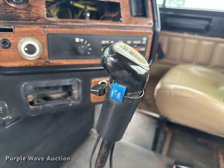 image for item EG2366 2005 Freightliner FLD vacuum truck