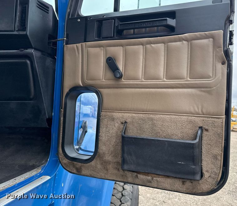 image for item EG2366 2005 Freightliner FLD vacuum truck