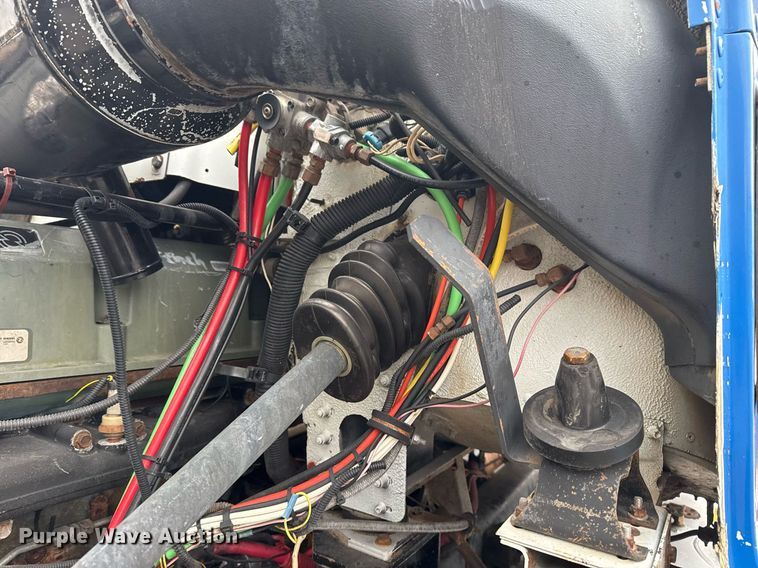 image for item EG2366 2005 Freightliner FLD vacuum truck