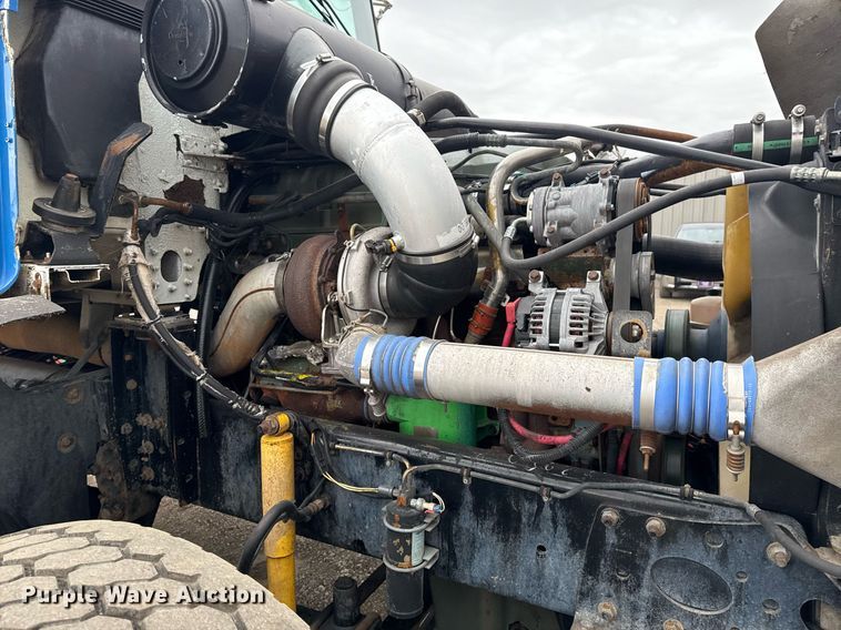 image for item EG2366 2005 Freightliner FLD vacuum truck