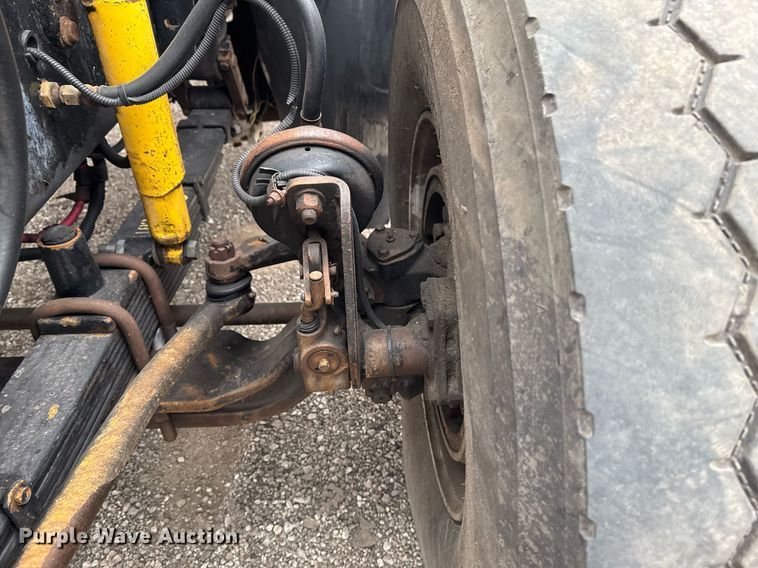 image for item EG2366 2005 Freightliner FLD vacuum truck