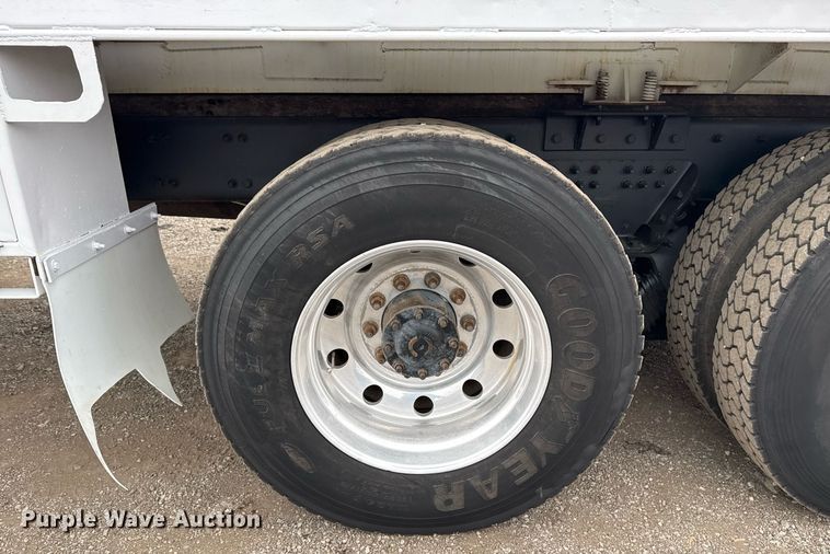 image for item EG2366 2005 Freightliner FLD vacuum truck