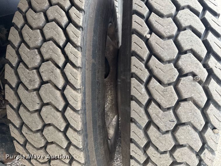 image for item EG2366 2005 Freightliner FLD vacuum truck