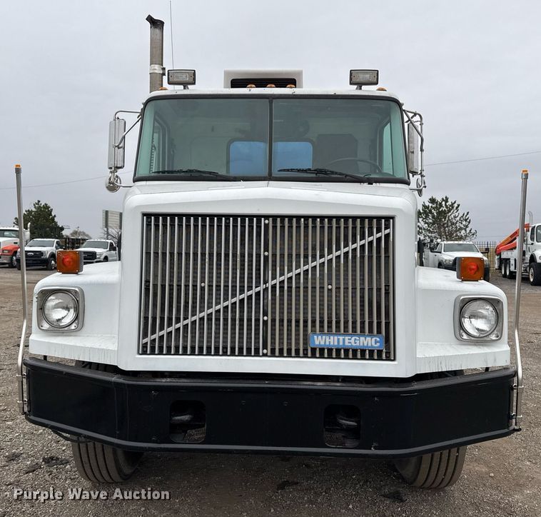 image for item EG2367 1994 White GMC WG vacuum truck