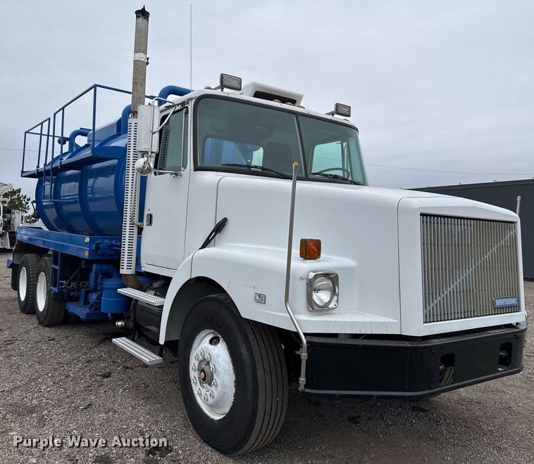 image for item EG2367 1994 White GMC WG vacuum truck