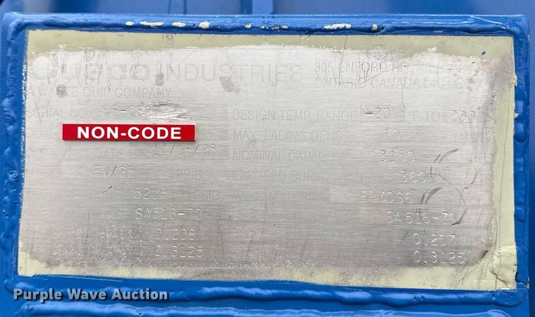 image for item EG2367 1994 White GMC WG vacuum truck