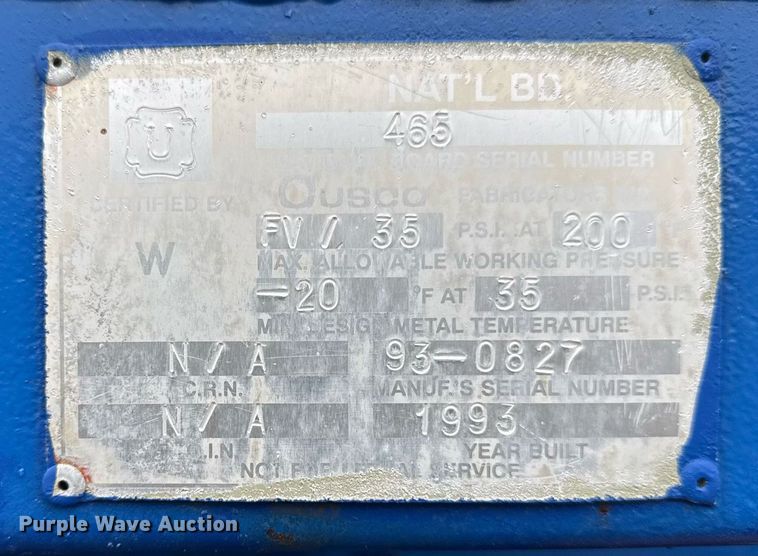 image for item EG2367 1994 White GMC WG vacuum truck