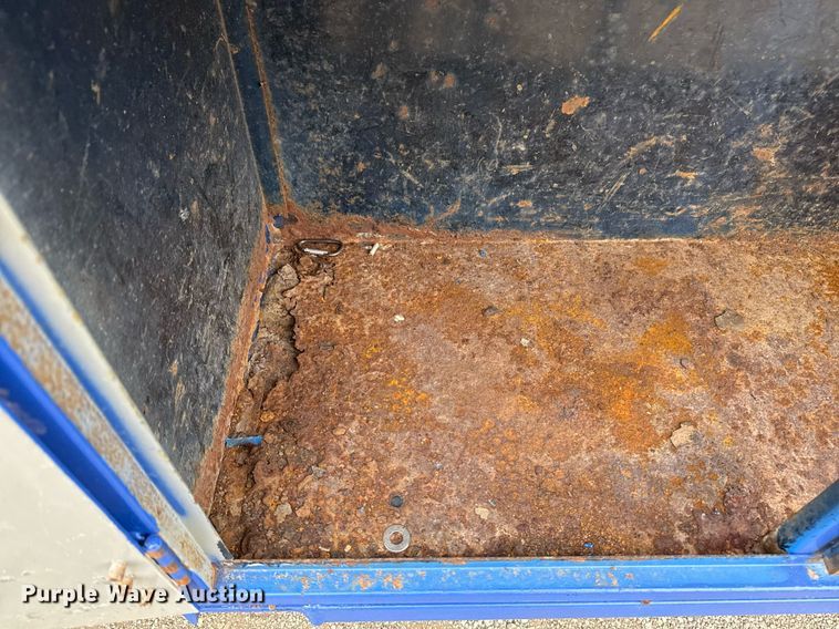 image for item EG2367 1994 White GMC WG vacuum truck