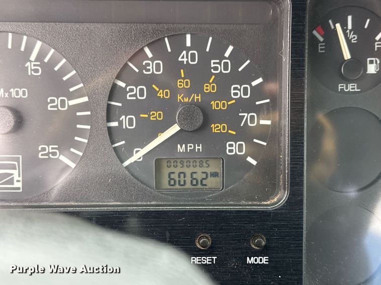 image for item EG2367 1994 White GMC WG vacuum truck