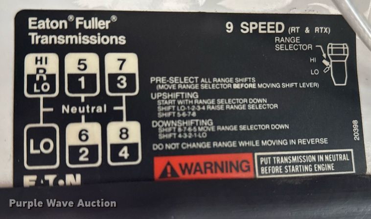 image for item EG2367 1994 White GMC WG vacuum truck