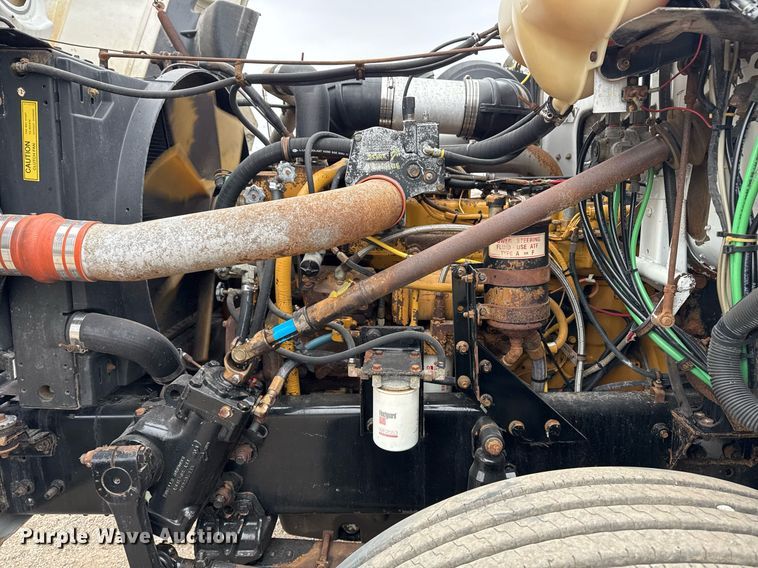 image for item EG2367 1994 White GMC WG vacuum truck