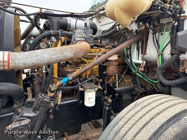 image for item EG2367 1994 White GMC WG vacuum truck