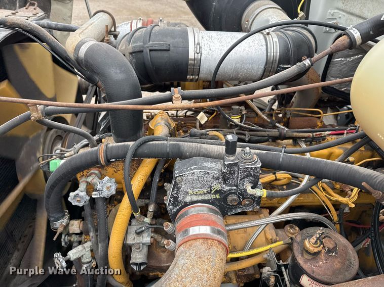 image for item EG2367 1994 White GMC WG vacuum truck