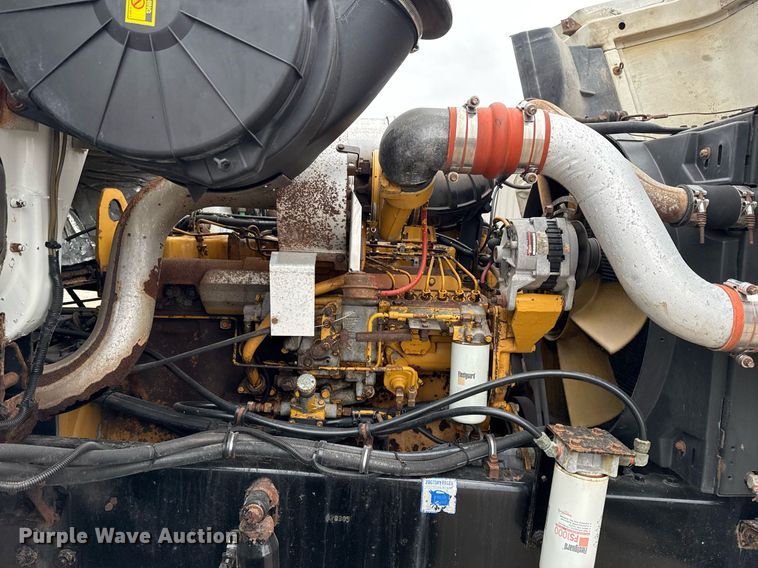 image for item EG2367 1994 White GMC WG vacuum truck