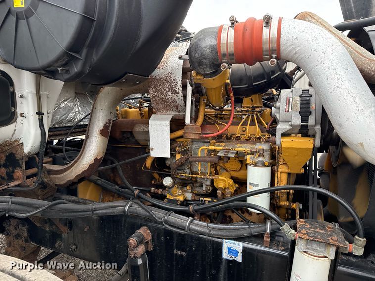 image for item EG2367 1994 White GMC WG vacuum truck