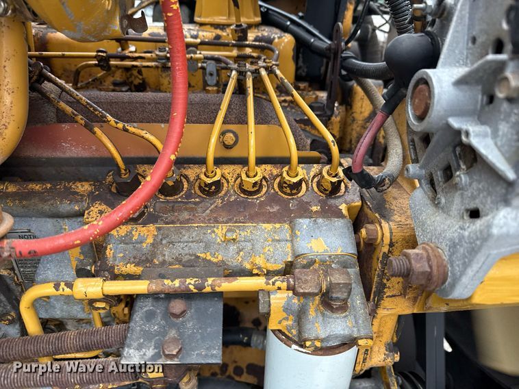 image for item EG2367 1994 White GMC WG vacuum truck