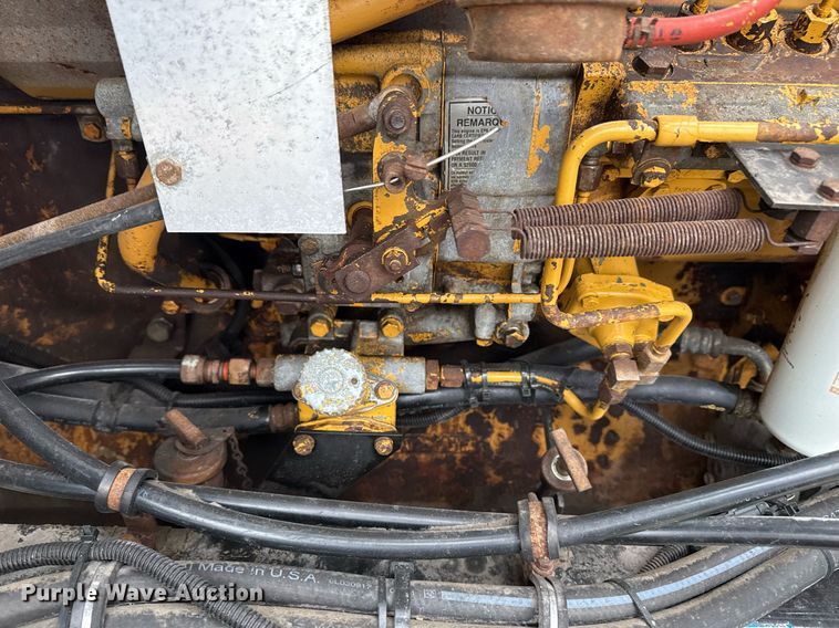 image for item EG2367 1994 White GMC WG vacuum truck