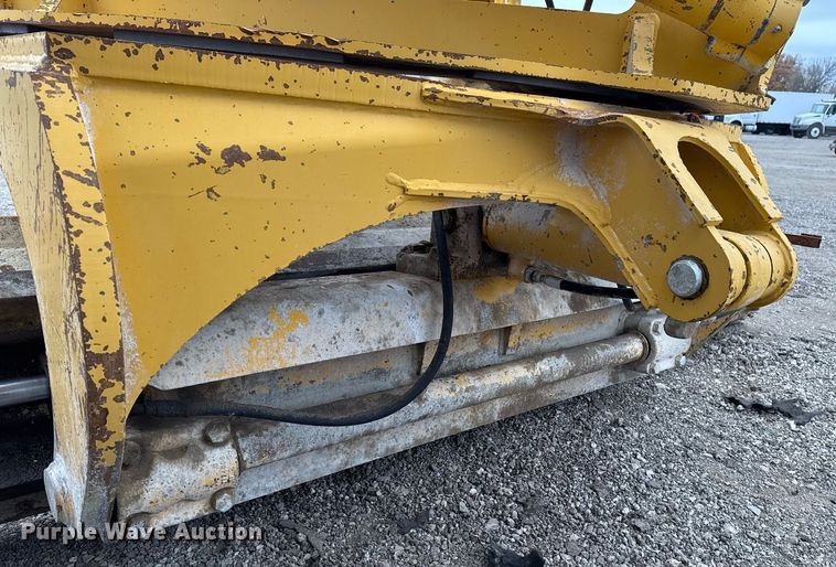 image for item EG2368 1995 John Deere 770BH motor grader