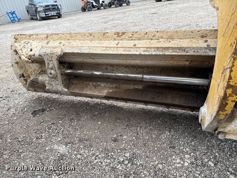 image for item EG2368 1995 John Deere 770BH motor grader