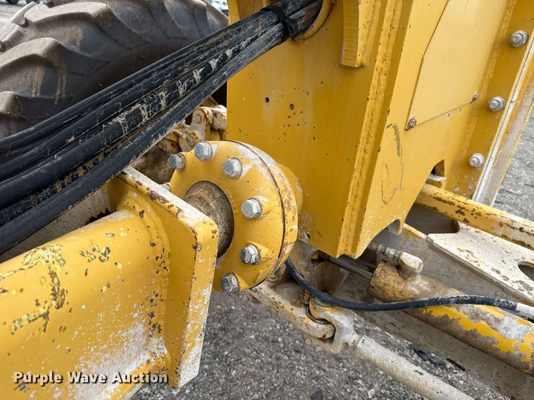 image for item EG2368 1995 John Deere 770BH motor grader