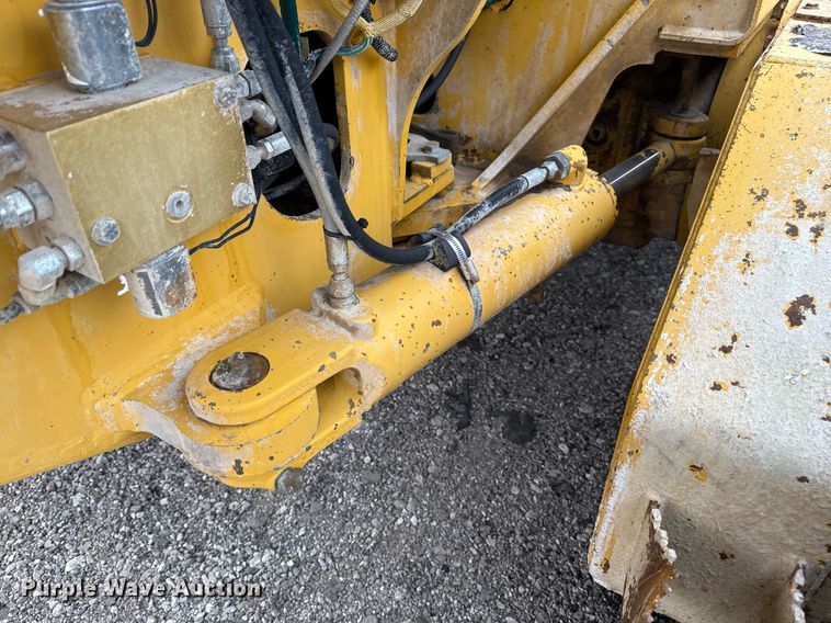 image for item EG2368 1995 John Deere 770BH motor grader