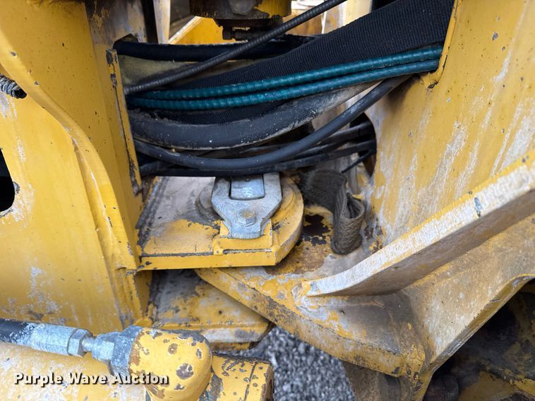 image for item EG2368 1995 John Deere 770BH motor grader