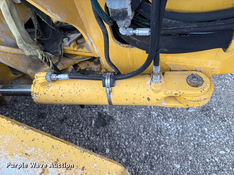 image for item EG2368 1995 John Deere 770BH motor grader