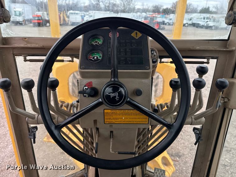 image for item EG2368 1995 John Deere 770BH motor grader