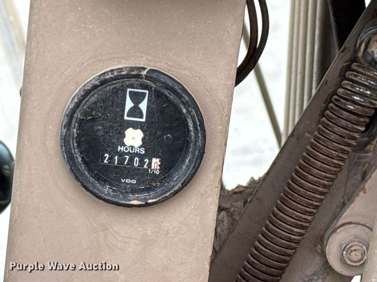 image for item EG2368 1995 John Deere 770BH motor grader