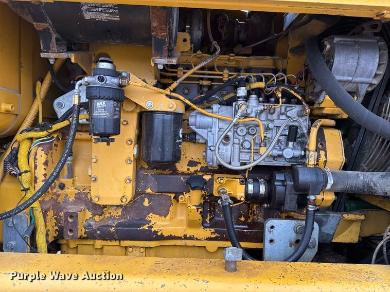 image for item EG2368 1995 John Deere 770BH motor grader