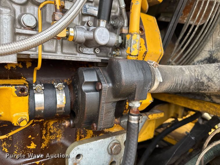 image for item EG2368 1995 John Deere 770BH motor grader