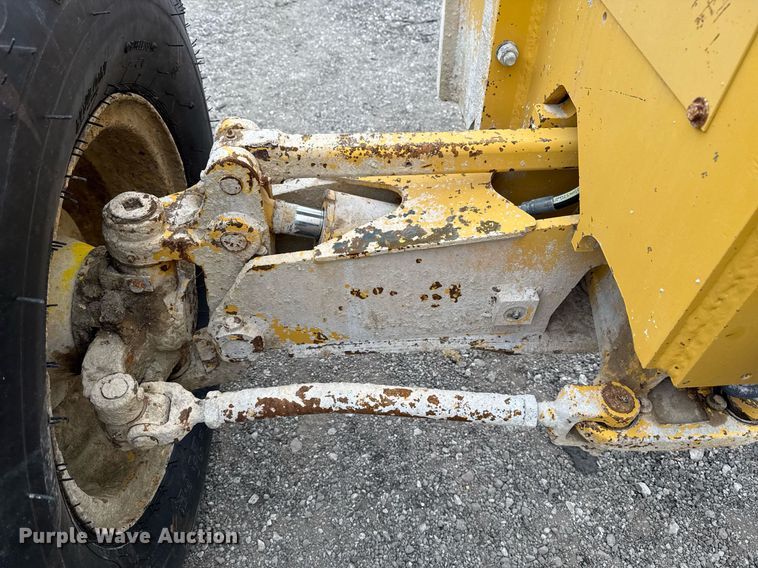 image for item EG2368 1995 John Deere 770BH motor grader