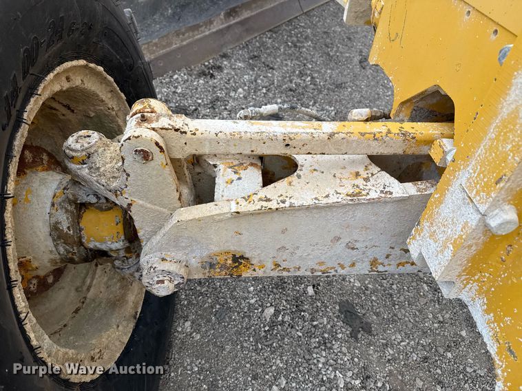 image for item EG2368 1995 John Deere 770BH motor grader