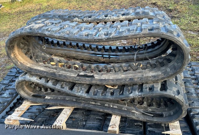 image for item EG6927 (4) Camso excavator tracks