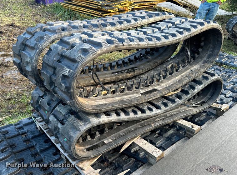 image for item EG6937 (4) Camso excavator tracks