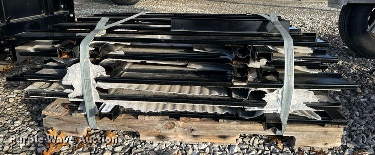 image for item EH7412 Monroe  flatbed