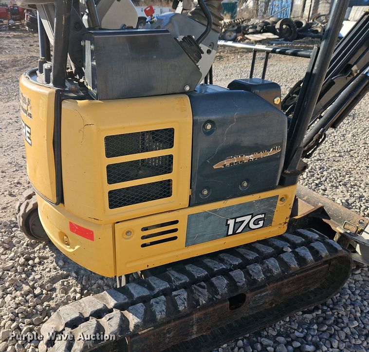 image for item EI8698 2015 John Deere 17G mini excavator