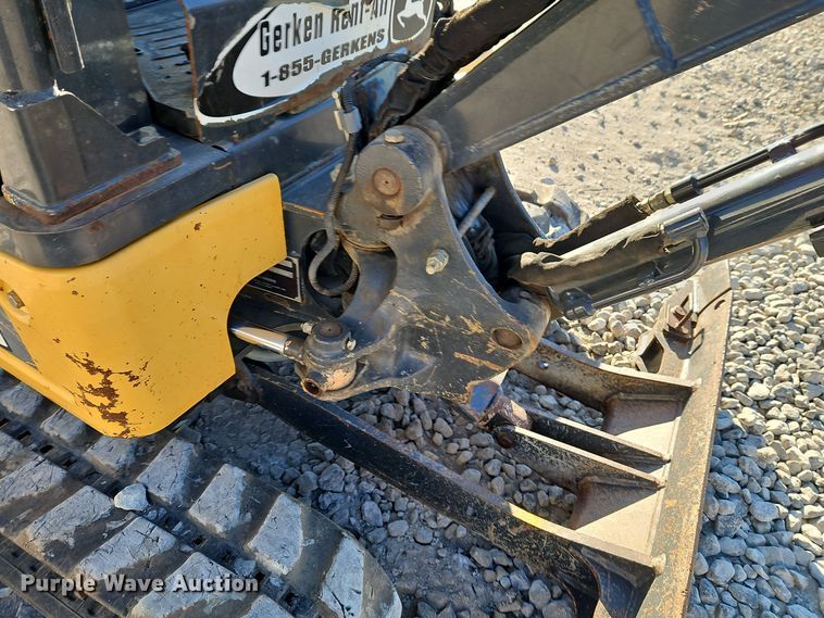 image for item EI8698 2015 John Deere 17G mini excavator