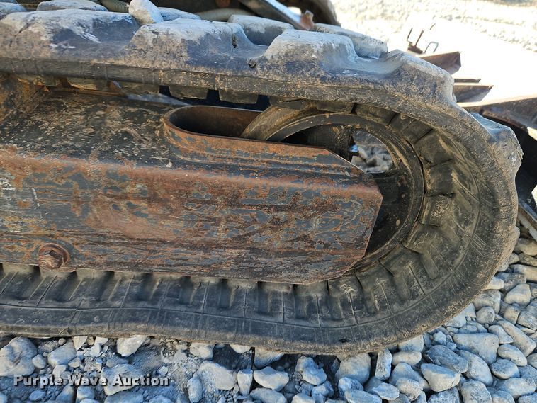 image for item EI8698 2015 John Deere 17G mini excavator