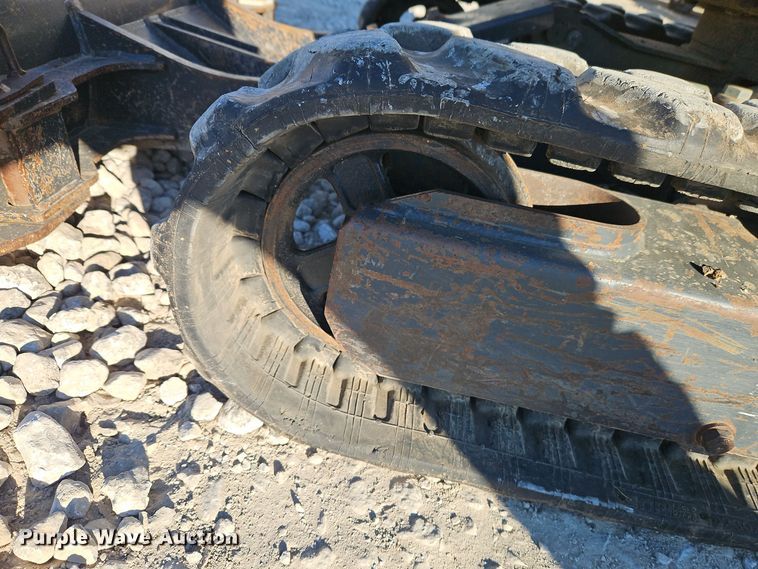 image for item EI8698 2015 John Deere 17G mini excavator