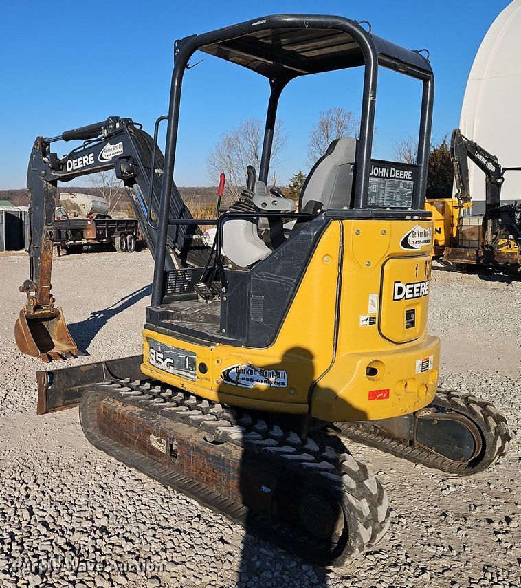 image for item EI8699 2019 John Deere 35G mini excavator