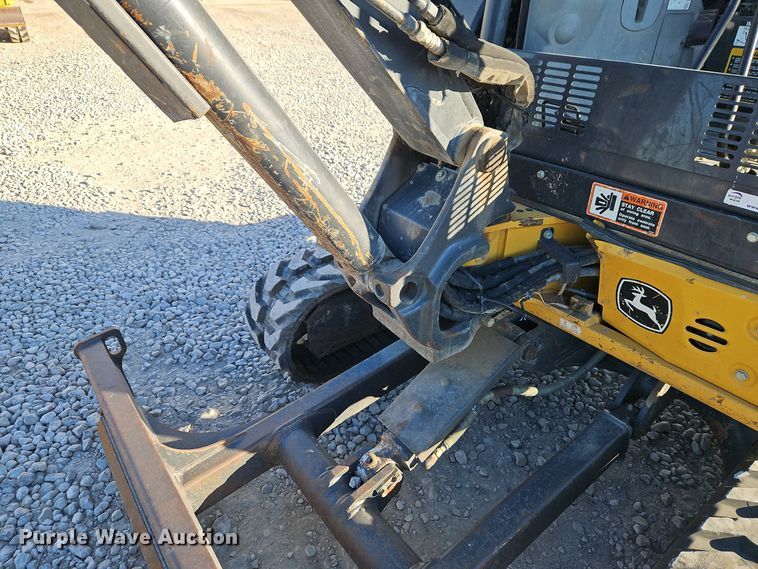 image for item EI8699 2019 John Deere 35G mini excavator