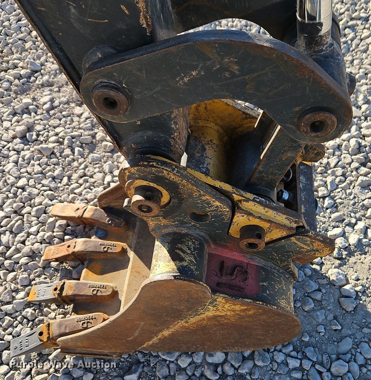 image for item EI8699 2019 John Deere 35G mini excavator