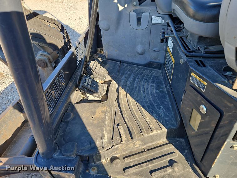 image for item EI8699 2019 John Deere 35G mini excavator