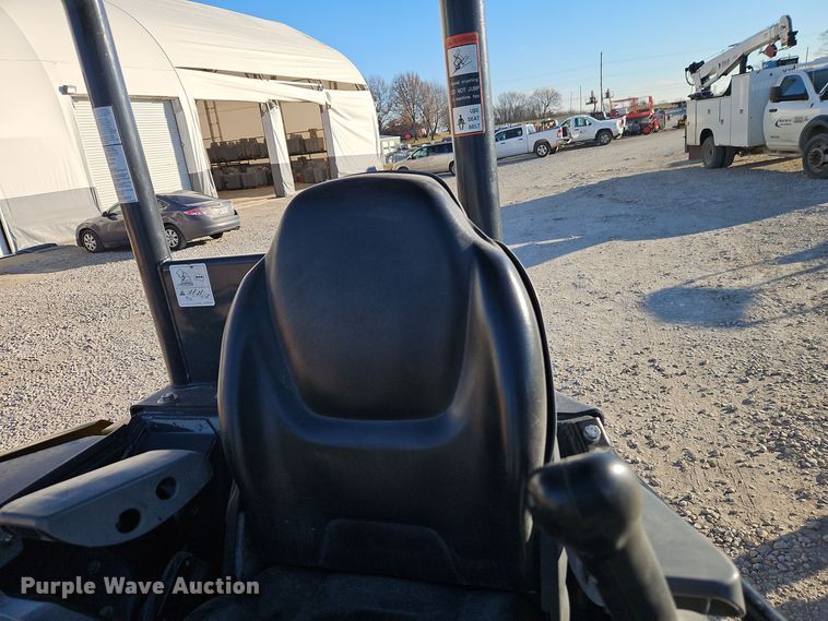 image for item EI8699 2019 John Deere 35G mini excavator