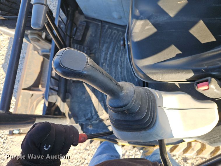 image for item EI8699 2019 John Deere 35G mini excavator