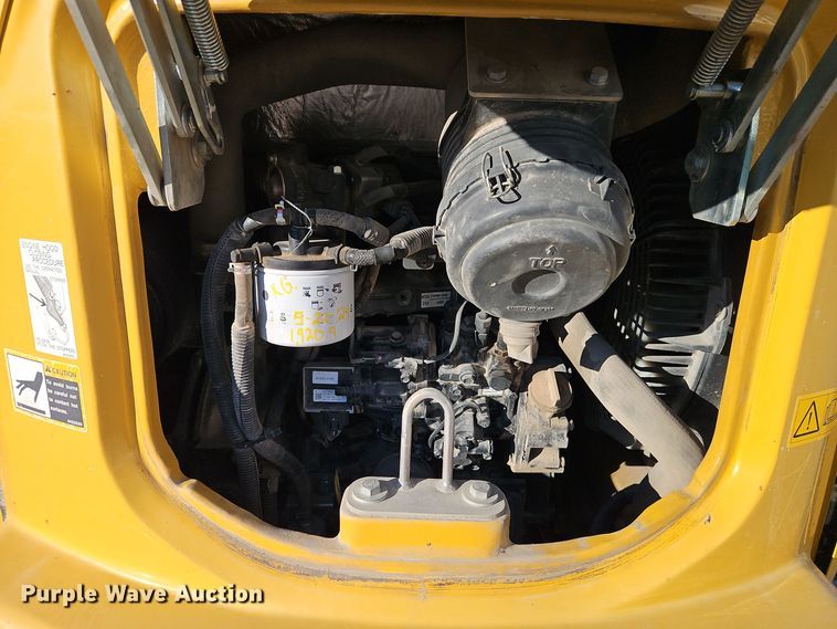 image for item EI8699 2019 John Deere 35G mini excavator